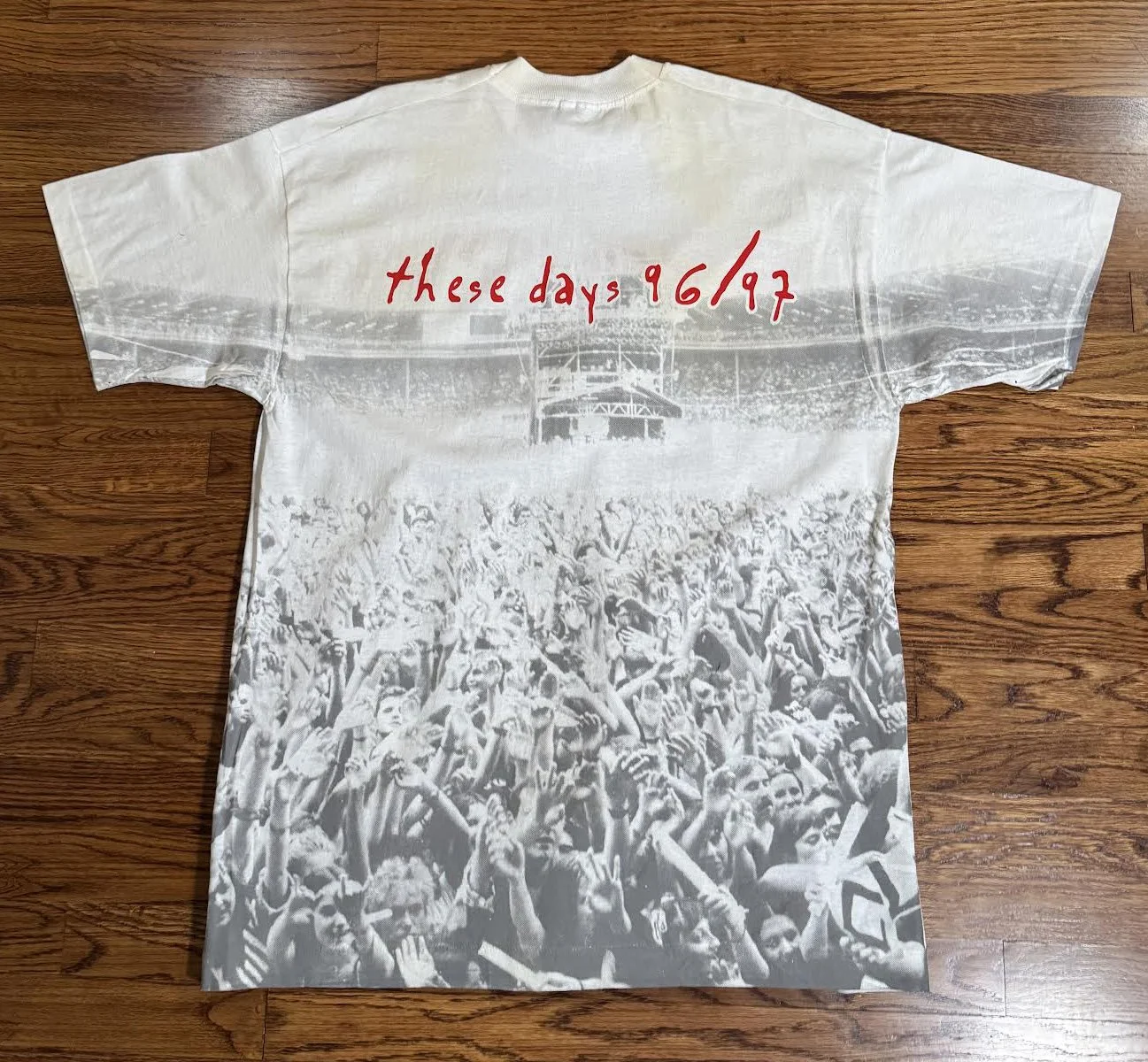 Vintage Bon Jovi These Days 1996- 1997 Tour T Shirt (Size XL